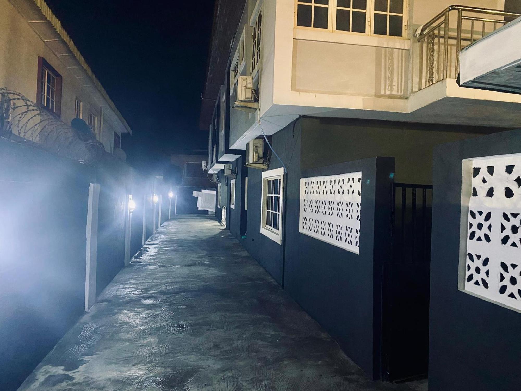 Haute Aparthotel Ikeja Exteriör bild